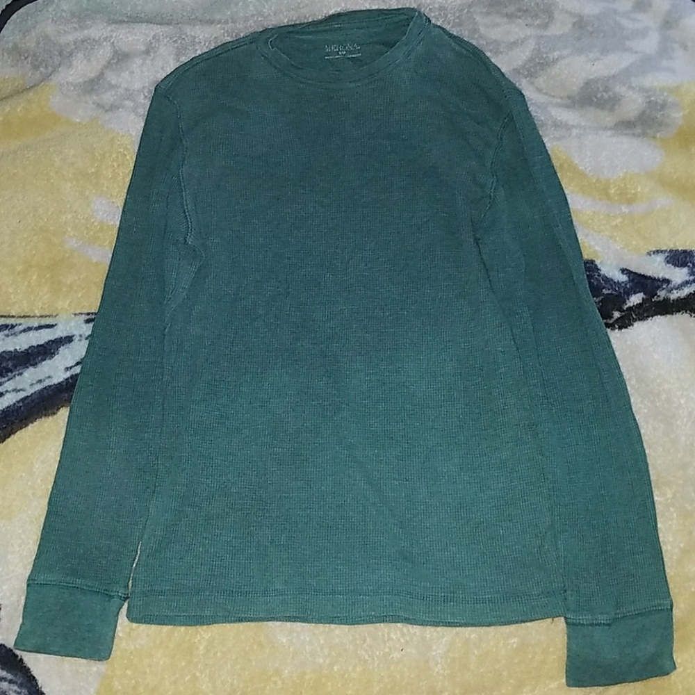 Green long sleeve shirt